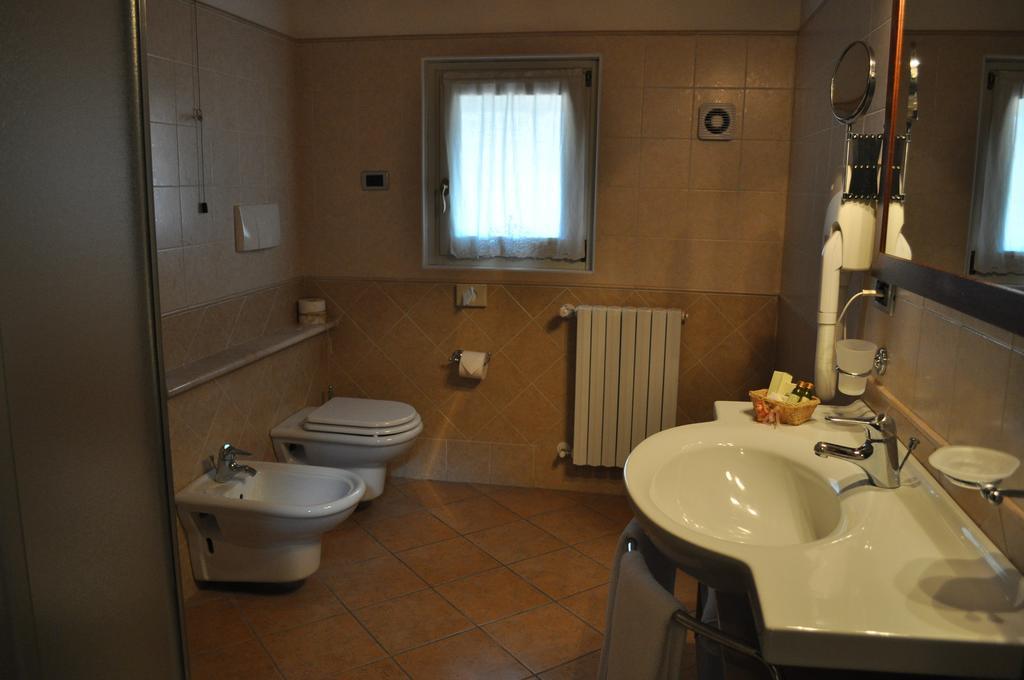 Hotel La Corte Bedizzole Habitación foto